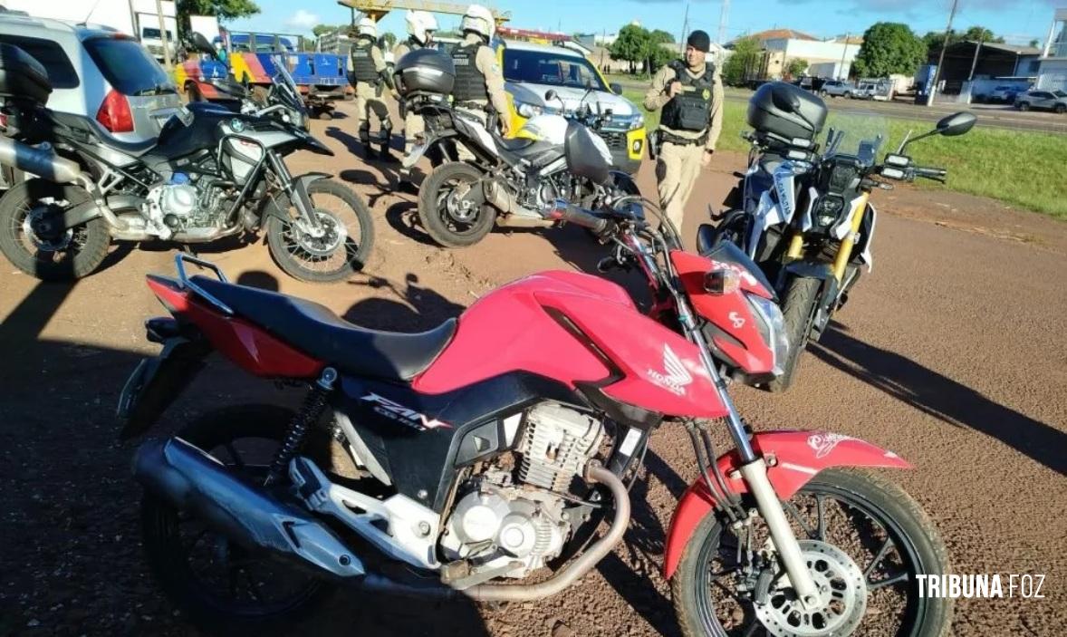 Operação de trânsito recolhe motos e resulta em dezenas de autuações em Santa Tereza do Oeste
